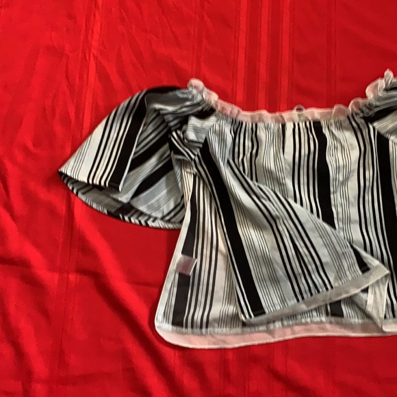 Striped Off Shoulder Blouse - Picture 7 of 7